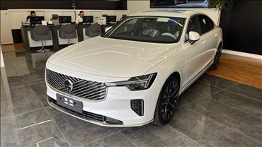 قیمت ولوو S90 با مدل 2026 توسط آفتاب خودرو اعلام شد