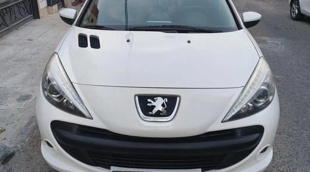 جهش سنگین قیمت خودروهای پرفروش در بازار ازاد شنبه 8 آذر 1404 