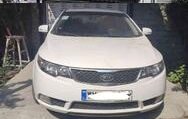 مزایده کیا سراتو  رنگ : قرمز  مدل : 2015 زیر قیمت